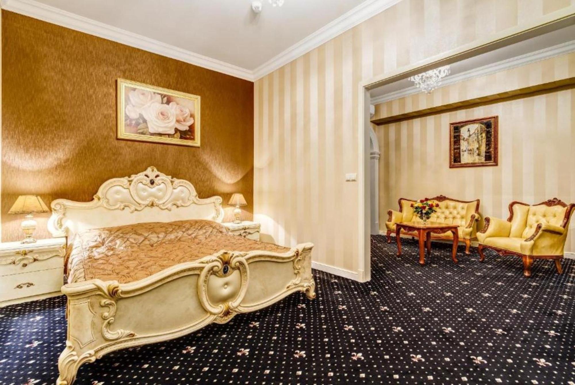 Palacyk Otrebusy Business & Spa Экстерьер фото