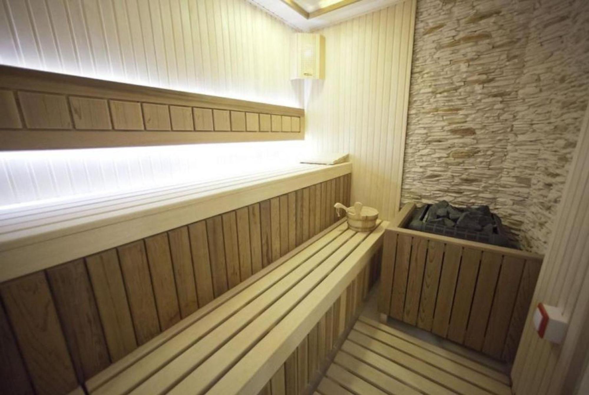 Palacyk Otrebusy Business & Spa Экстерьер фото