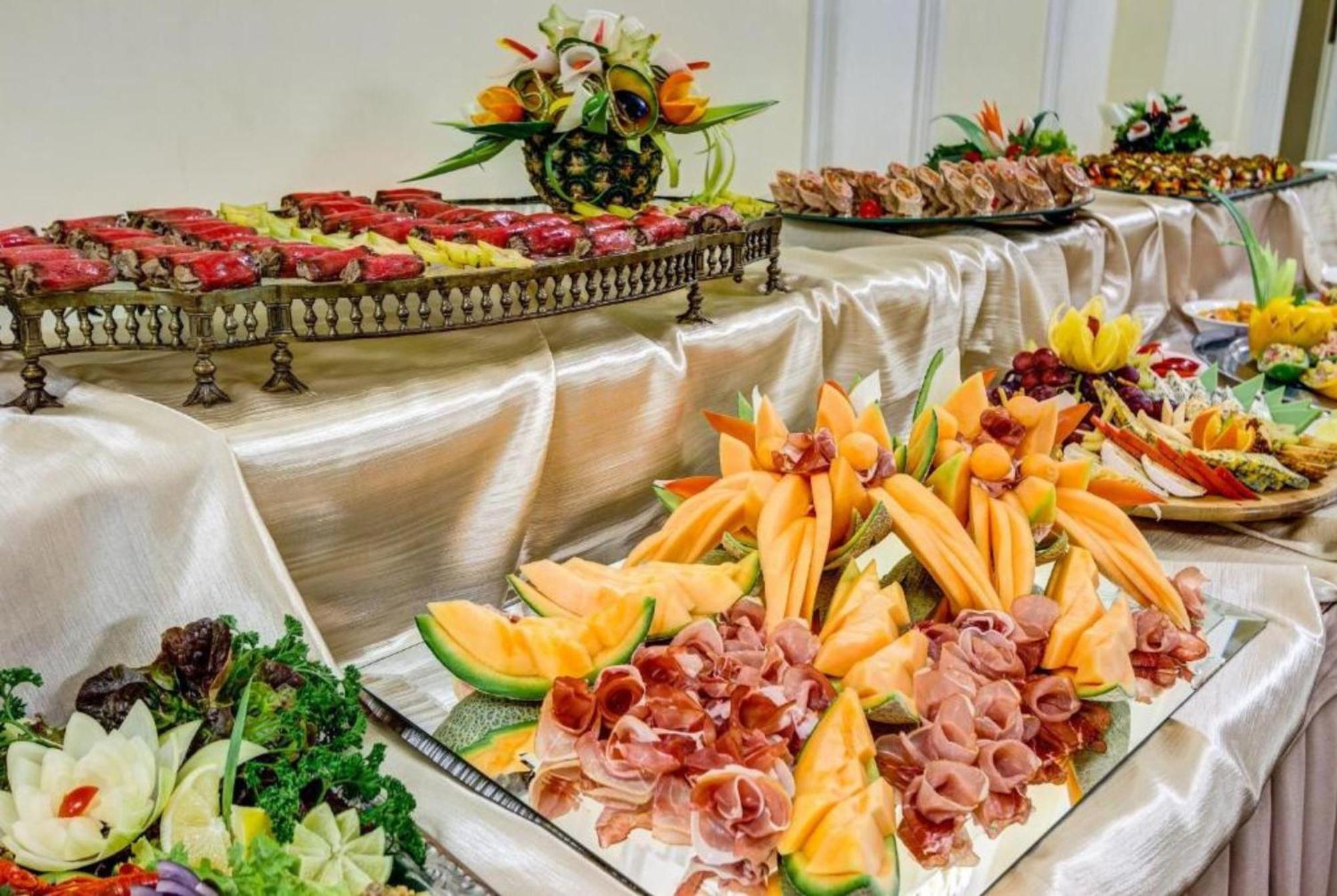 Palacyk Otrebusy Business & Spa Экстерьер фото